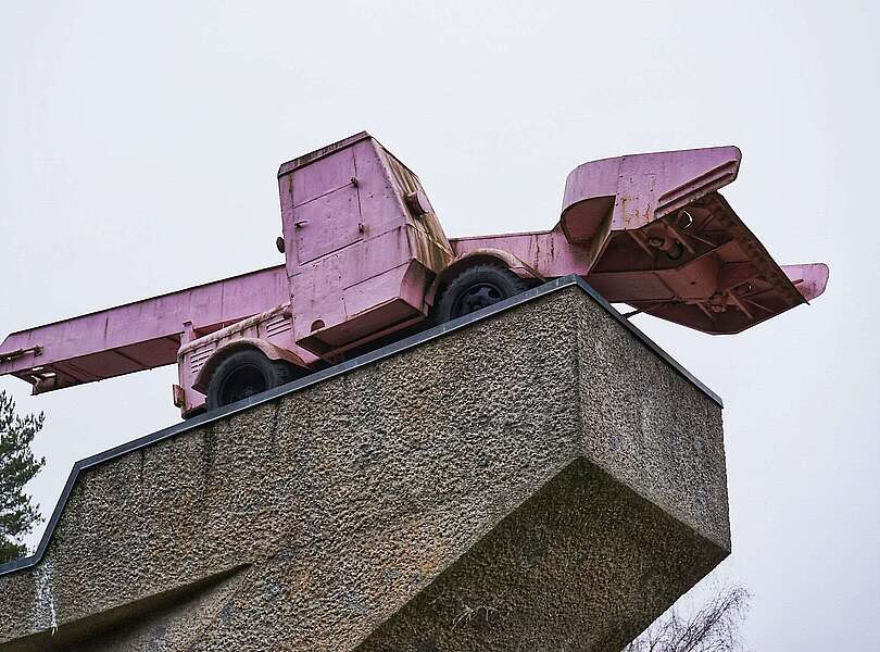 Kunstinstallation auf dem ehemaligen Panzerdenkmal, Checkpoint Bravo