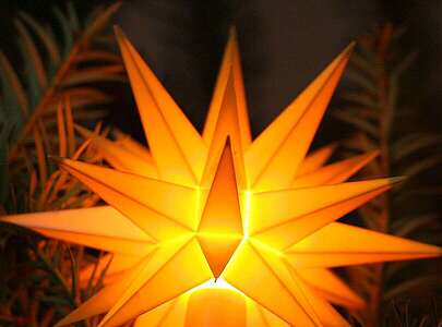 Lichterkette Sterne am Baum