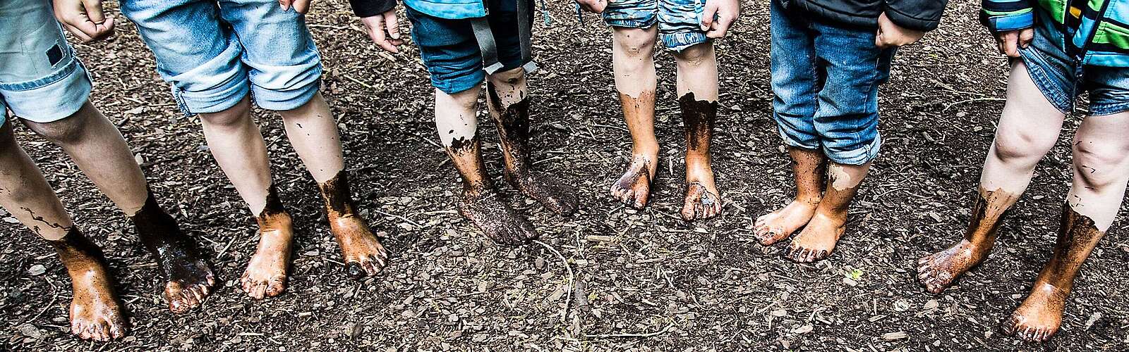 Gruppe im Barfußpark Beelitz-Heilstätten