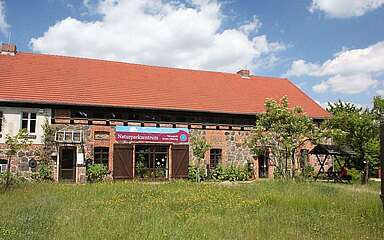 Blick auf das Naturparkzentrum Hoher Fläming in Raben